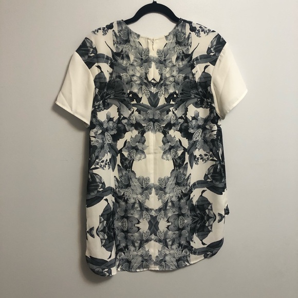 Finders Keepers High-Lo Going Out Top (XS) - Picture 5 of 8